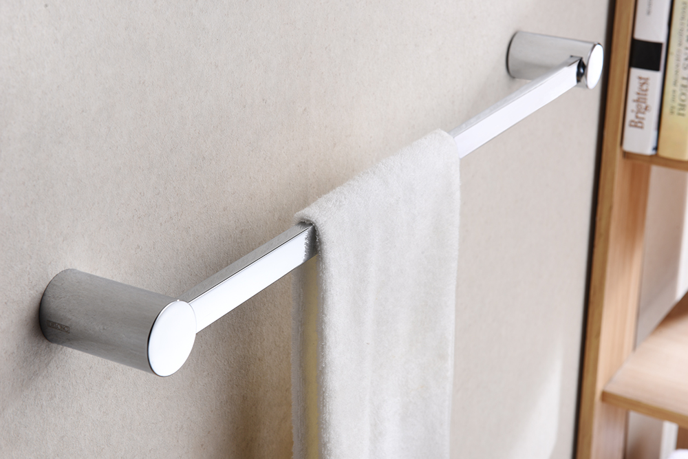 说明: 使用卫浴五金挂件要注意什么’background-color:#FF0000; color:#fff;’>卫浴五金挂件 1